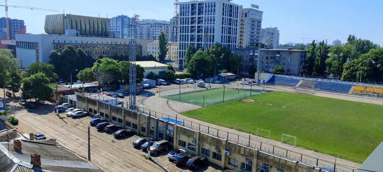 Wood Apartment Одесса Экстерьер фото