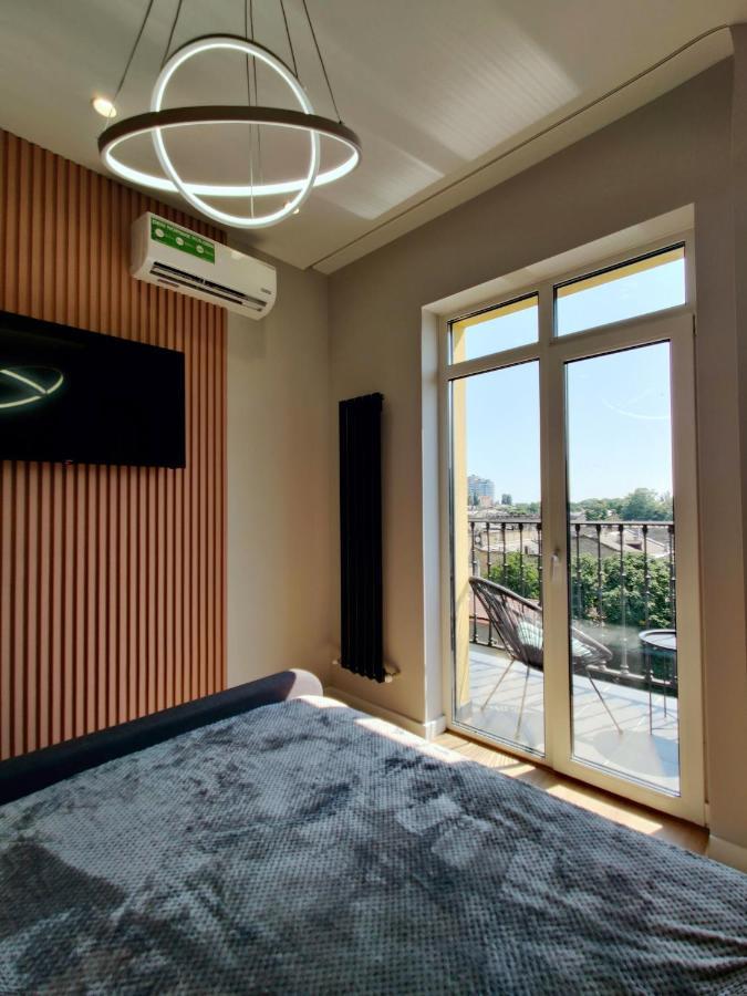 Wood Apartment Одесса Экстерьер фото